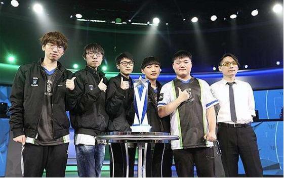 他选择辍学 他选择辍学